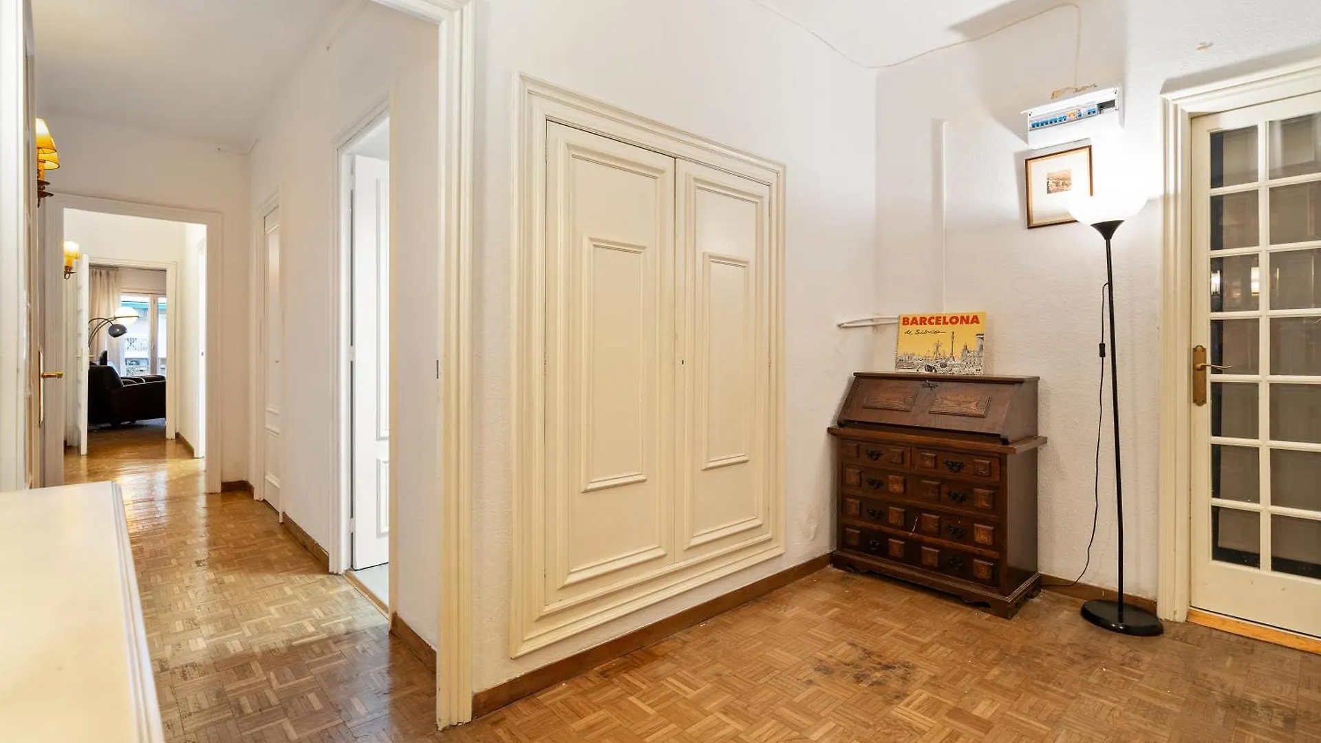 Stunning 5Br Apt With Sagrada Familia Views Barcelona Apartment