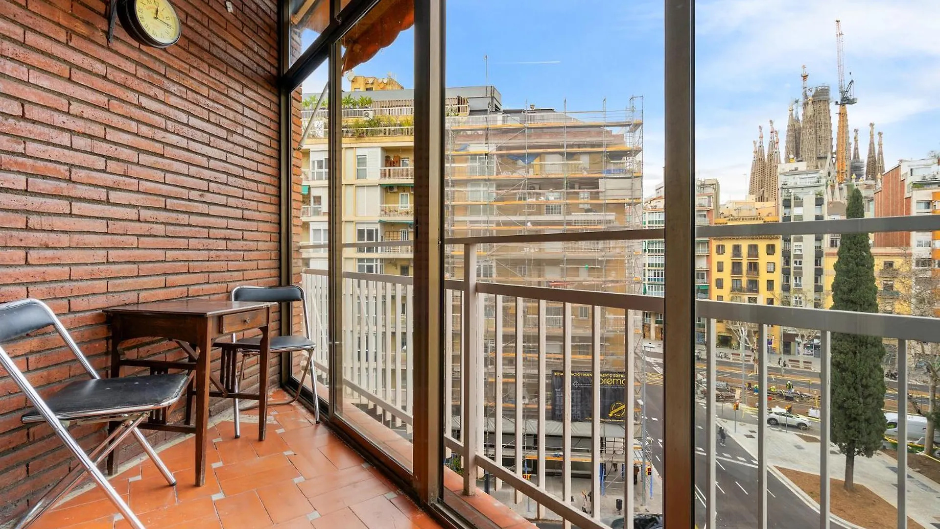 Stunning 5Br Apt With Sagrada Familia Views Barcelona Apartment